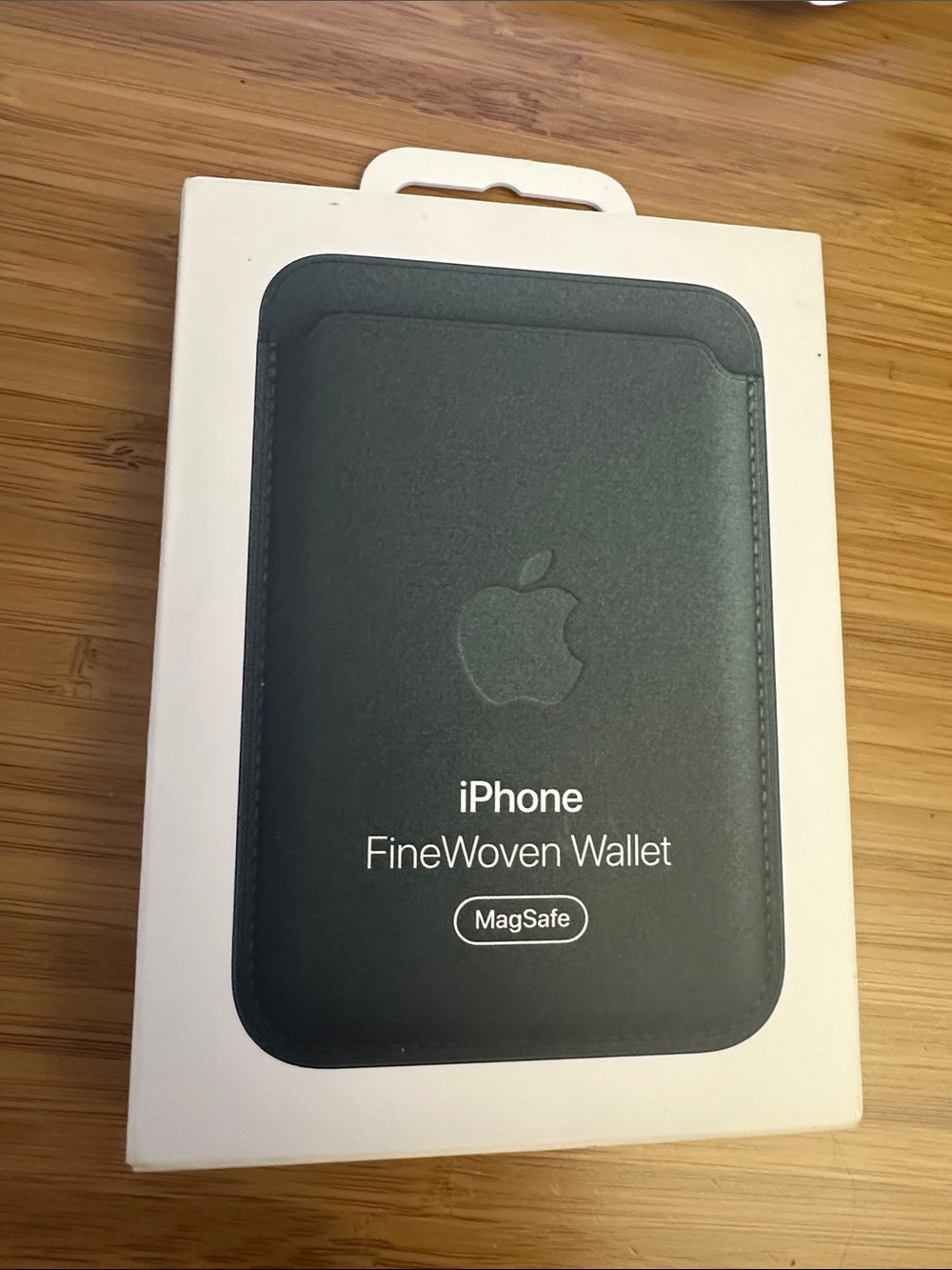 Apple FineWoven MagSafe Wallet - Forest Green New